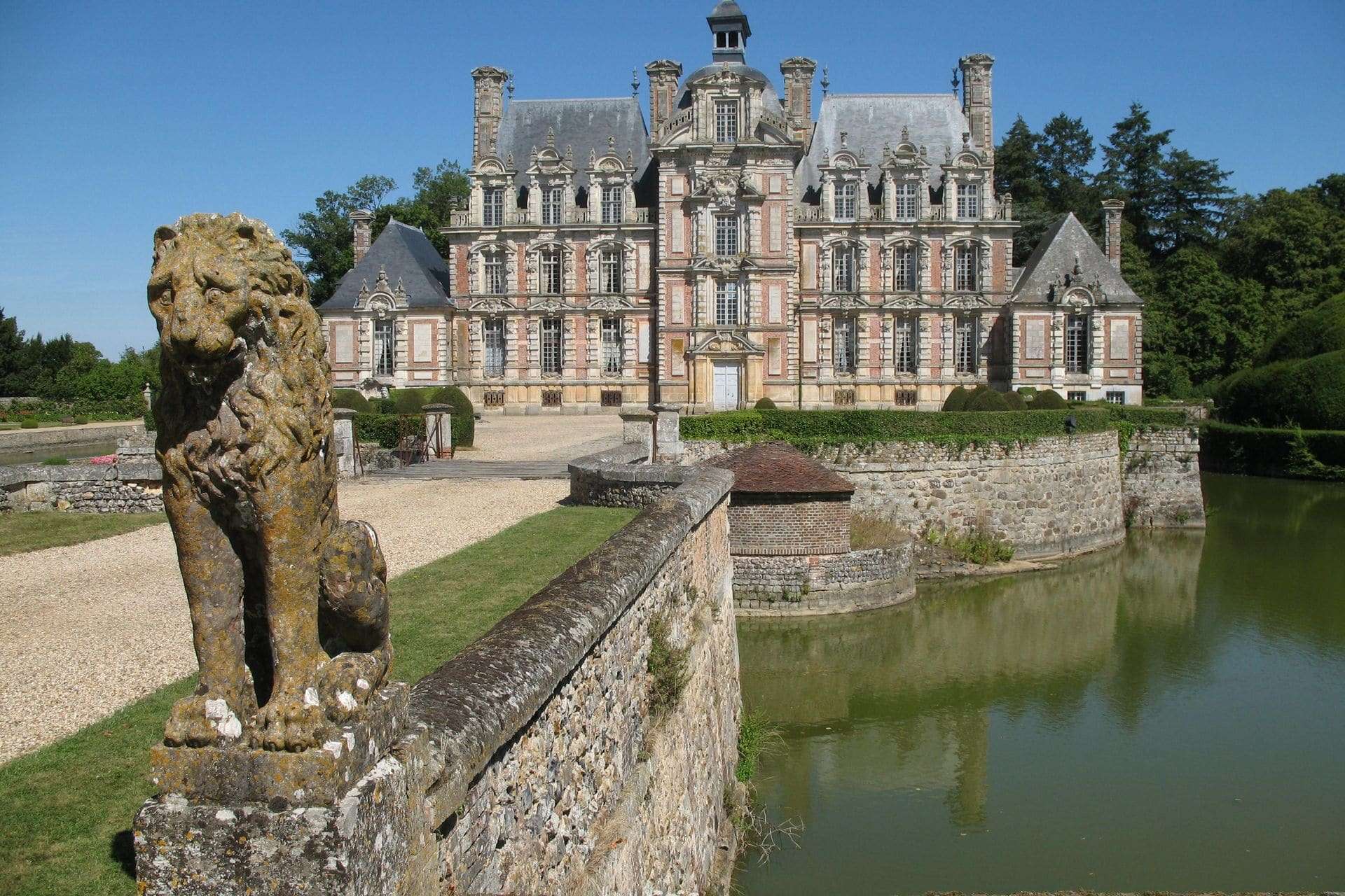Mesnil-en-Ouche (27270)
